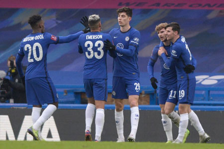 罗马诺：巴黎已向即将离开巴萨的小将德罗提交合同报价