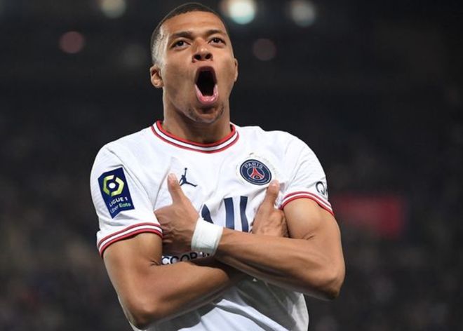 若本轮击败科隆，拜仁将创德甲历史上半程最佳战