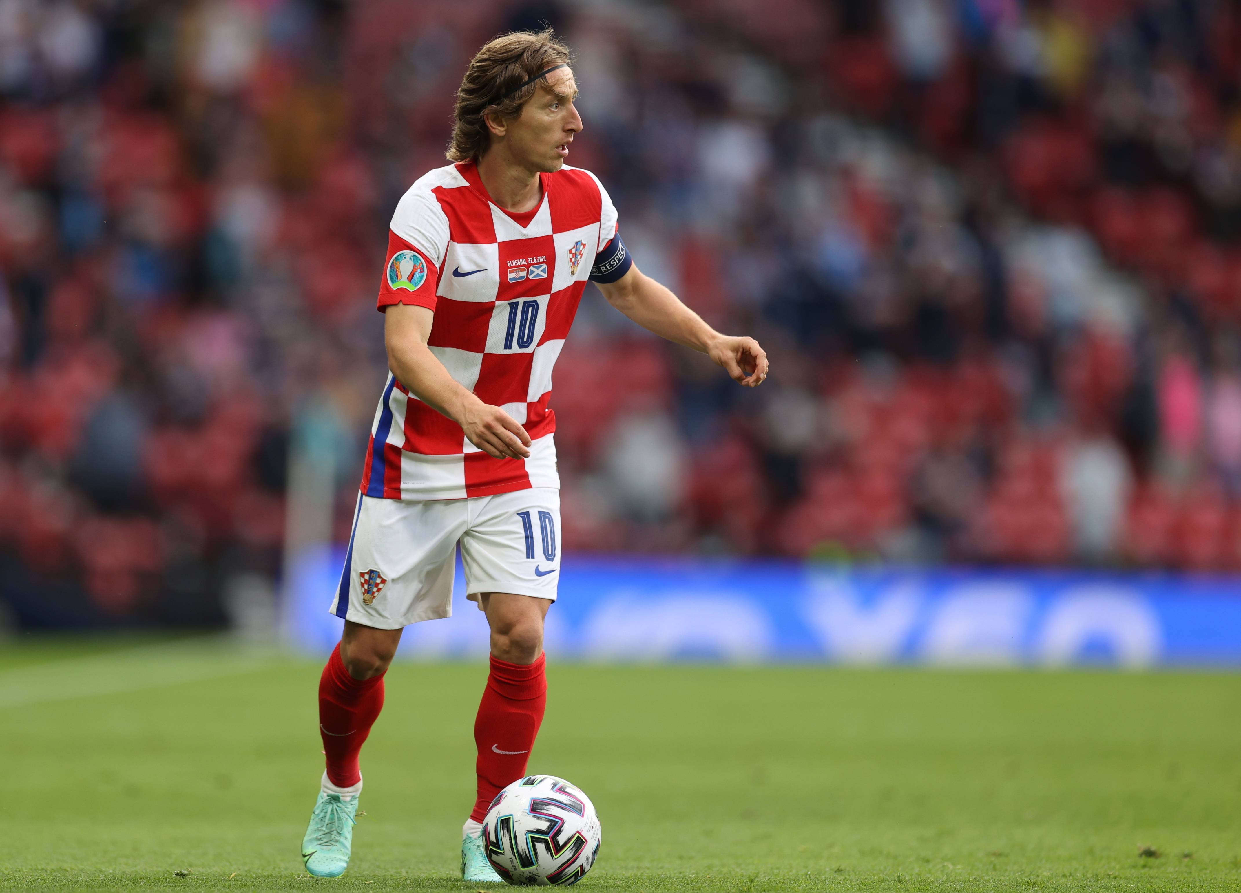 《四海兄弟：故乡》8月8日传奇上线！1904西西里：你的教父之路由谁主宰？