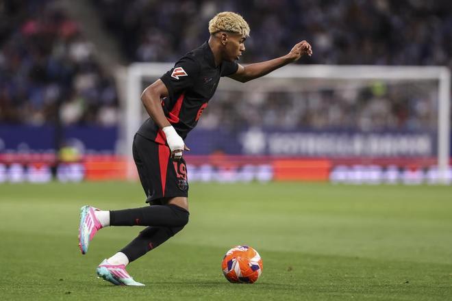 《EA SPORTS FC 26》年度最佳阵容揭晓，投票通道现已开启！