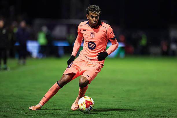 多平台榜单登顶，腾讯小人国新游究竟妙在哪里