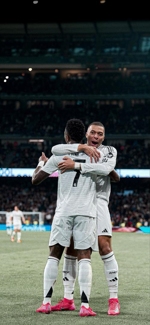 狼队拼尽全力仍无法战胜AG，紫幻真藏了东西，一笙被大帅打爆